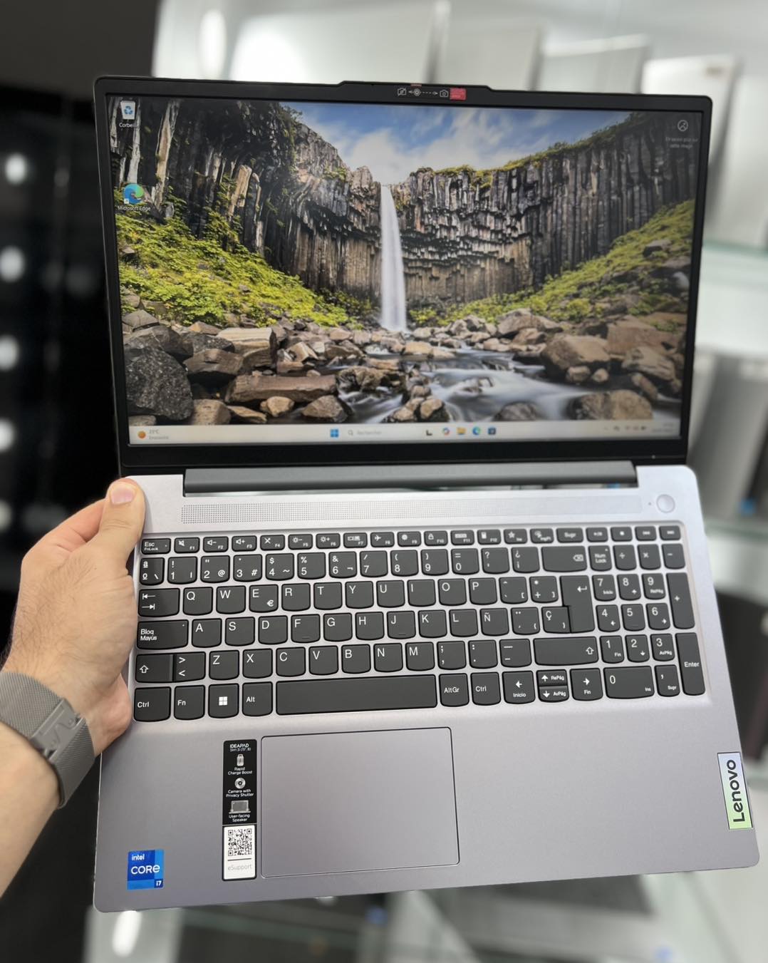 LENOVO IDEPAD SLIM 3 15IBRH8 i7-13620H 16GB DDR5 512GB SSD 15.6P FHD